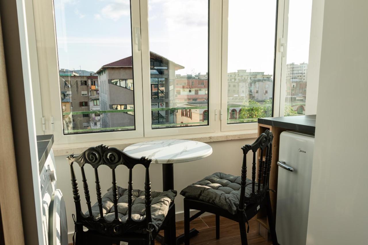 Prime Location Studio In Тирана Екстериор снимка